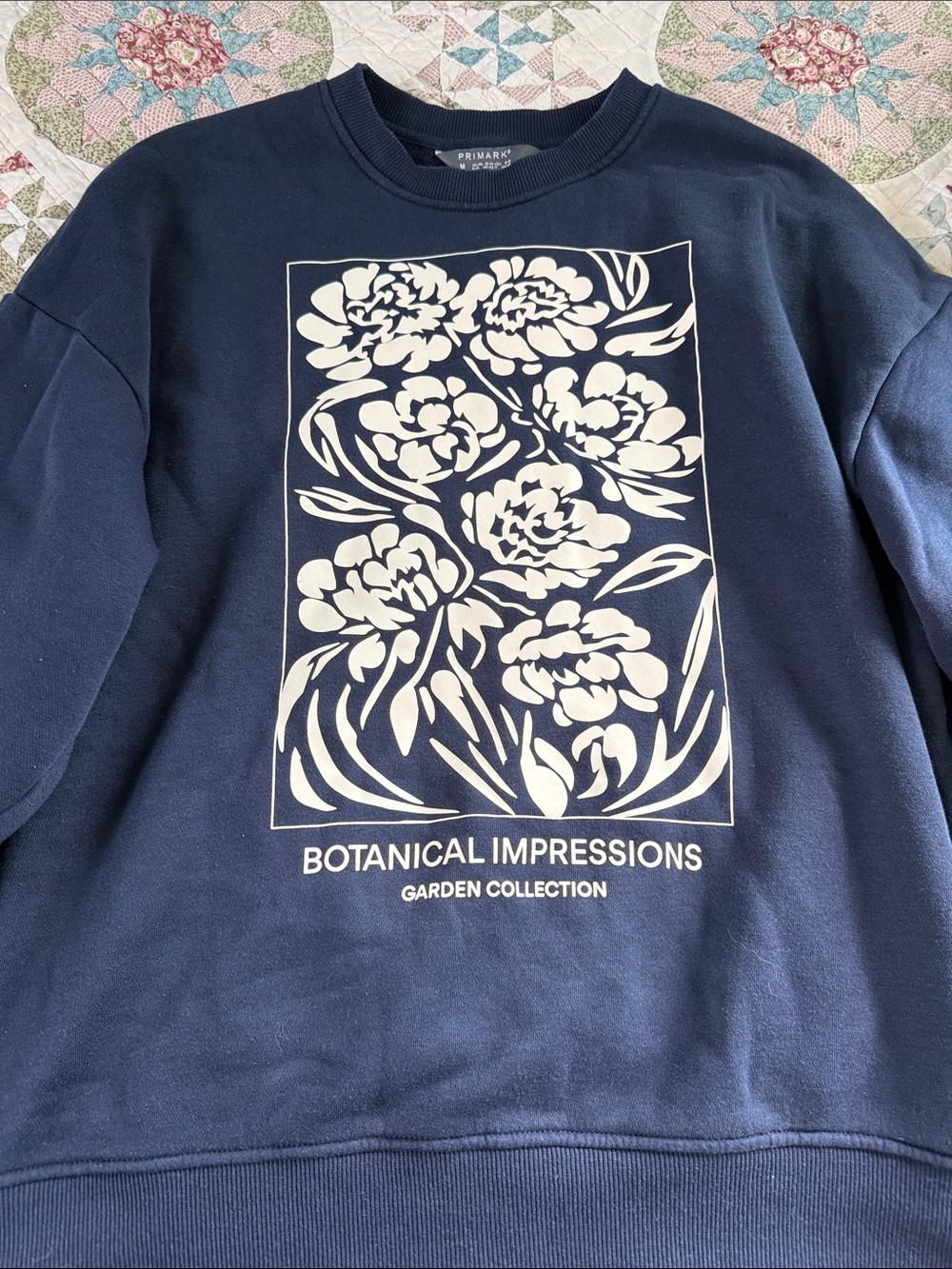 Primark Botanical Impressions Navy Crewneck Sweatshirt Garden Collection - Picture 3 of 4